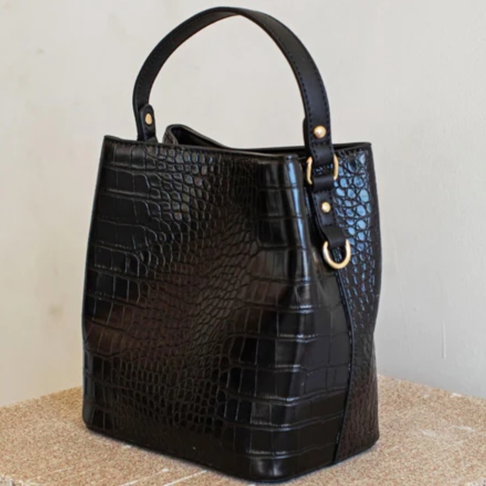 AOTA Elena Vegan Leather Bucket Bag